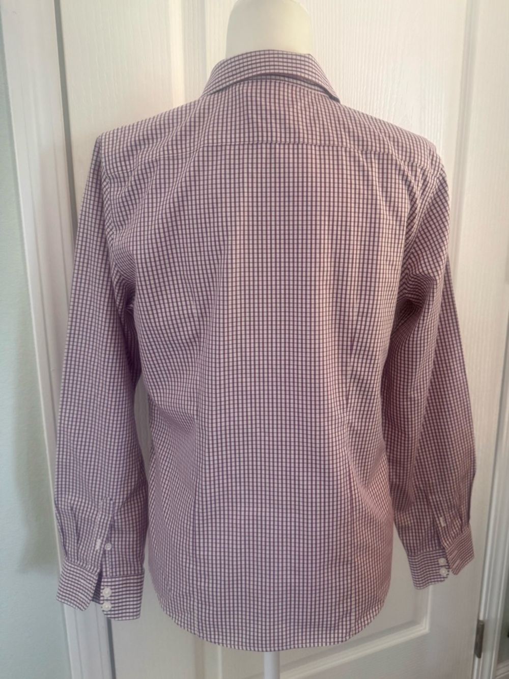 L.L. Bean Women's Wrinkle-Resistant Long-Sleeve Oxford Shirt - Picture 2 of 4